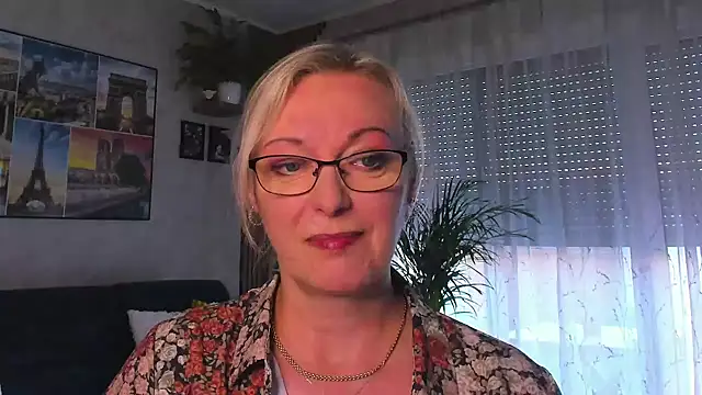 Snapshot of vanessa_chat chatting on April 2026 05:30:01 PM vanessa chat online show from April 2026 05:30:01 PM