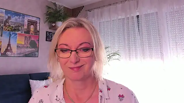 Snapshot of vanessa_chat chatting on April 2026 01:28:01 PM vanessa chat online show from April 2026 01:28:01 PM