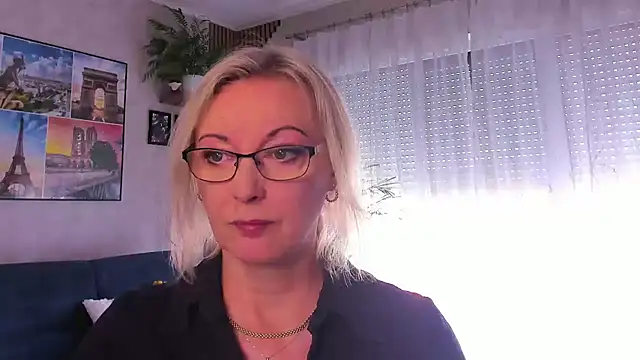 Snapshot of vanessa_chat chatting on May 2026 01:18:01 PM vanessa chat online show from May 2026 01:18:01 PM