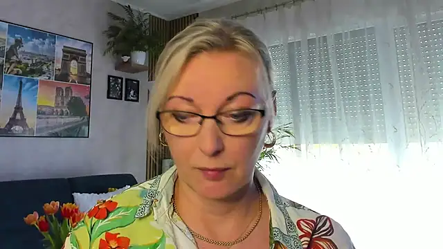 Snapshot of vanessa_chat chatting on May 2026 01:30:01 PM vanessa chat online show from May 2026 01:30:01 PM