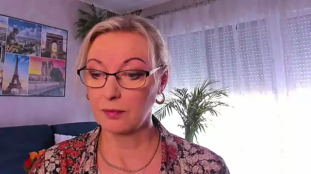 Snapshot of vanessa_chat chatting on May 2026 01:18:02 PM vanessa chat online show from May 2026 01:18:02 PM