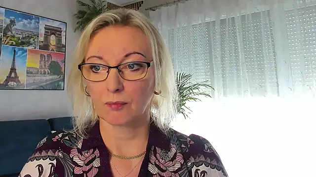 Snapshot of vanessa_chat chatting on May 2026 01:40:02 PM vanessa chat online show from May 2026 01:40:02 PM