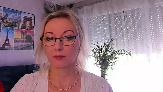 vanessa chat online show from July 2026 01:25:02 PM