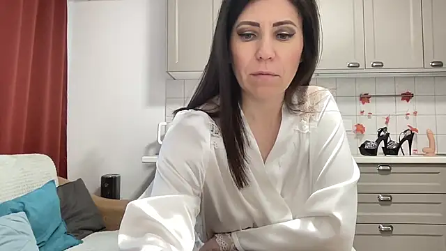 HotyWinter online show from November 2025 07:05:02 AM