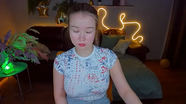 PollyOcean online show from January 2025 10:57:01 AM