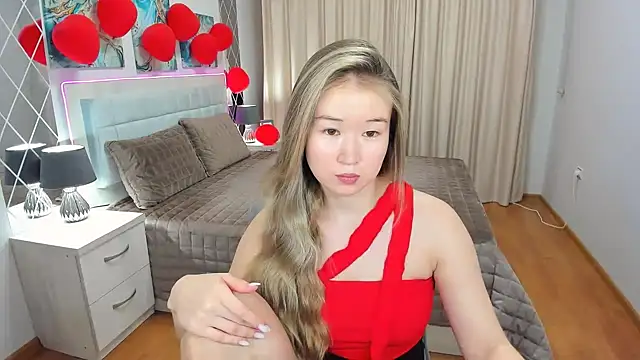 PollyOcean online show from March 2025 10:45:02 AM