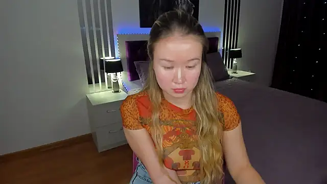 PollyOcean online show from September 2025 10:15:01 AM