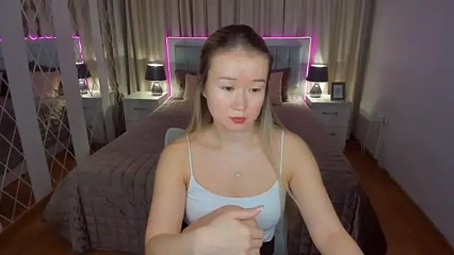 PollyOcean online show from December 2025 11:04:02 AM