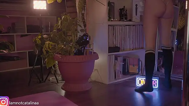 Snapshot of YourBabyPearl chatting on February 2025 07:38:02 PM YourBabyPearl online show from February 2025 07:38:02 PM