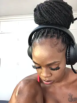 LuciousLips96 online show from October 2025 10:14:01 AM