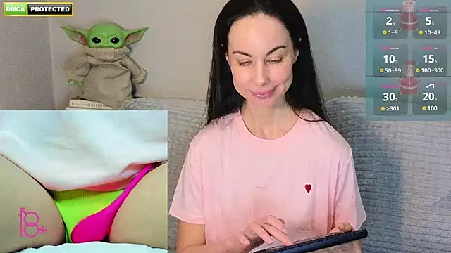 Snapshot of 3ight33nplus chatting on February 2025 01:23:01 AM 3ight33nplus online show from February 2025 01:23:01 AM