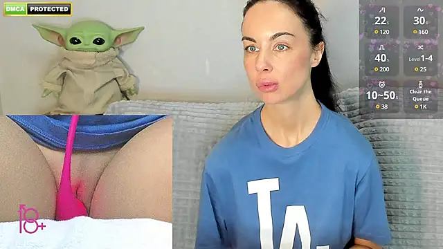 Snapshot of 3ight33nplus chatting on March 2025 01:46:01 AM 3ight33nplus online show from March 2025 01:46:01 AM