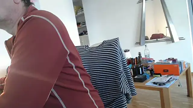 Snapshot of silvio-aus-luzern-CH chatting on December 2025 08:54:01 AM silvio-aus-luzern-CH online show from December 2025 08:54:01 AM