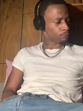 Snapshot of Tristris100 chatting on December 2024 12:08:01 AM Tristris100 online show from December 2024 12:08:01 AM