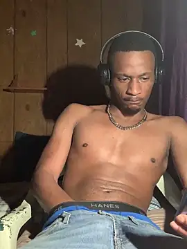 Snapshot of Tristris100 chatting on December 2024 08:05:02 PM Tristris100 online show from December 2024 08:05:02 PM