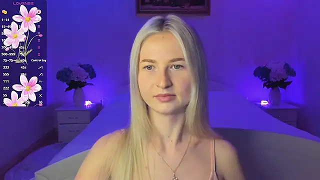 AnnaCarrera online show from December 2025 08:17:01 PM