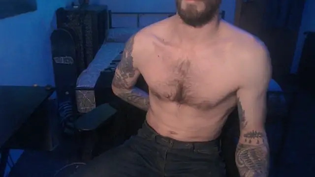 Snapshot of SexxxyLouis chatting on January 2025 01:52:01 PM SexxxyLouis online show from January 2025 01:52:01 PM