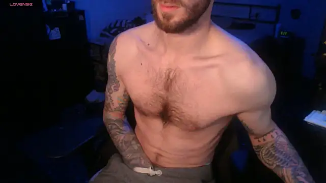 SexxxyLouis online show from November 2025 09:00:02 AM