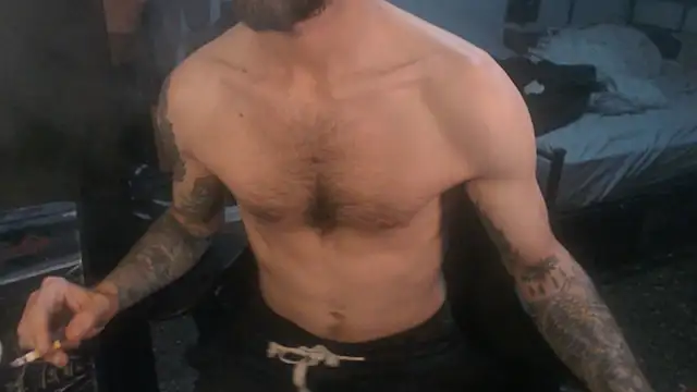 Snapshot of SexxxyLouis chatting on May 2026 09:31:01 PM SexxxyLouis online show from May 2026 09:31:01 PM