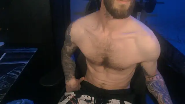 Snapshot of SexxxyLouis chatting on May 2026 07:46:02 AM SexxxyLouis online show from May 2026 07:46:02 AM