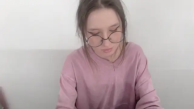  Hanna Moon  online show from April 2026 12:12:01 PM