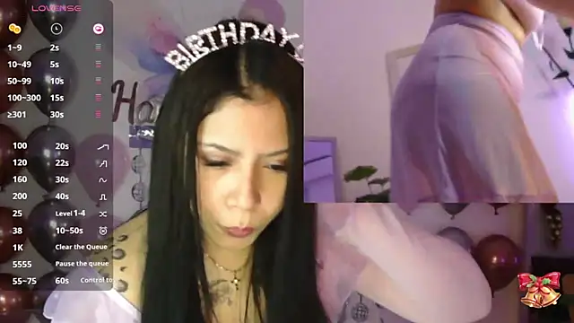 Snapshot of little_susie chatting on December 2025 09:37:01 AM little susie online show from December 2025 09:37:01 AM