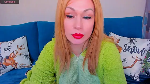 Snapshot of EllenMoore chatting on November 2025 03:08:02 AM EllenMoore online show from November 2025 03:08:02 AM