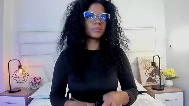 Ellie Alves online show from December 2024 03:59:02 PM
