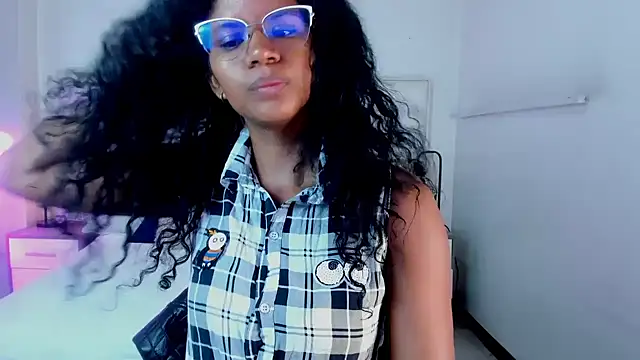 Ellie Alves online show from January 2025 12:18:01 PM