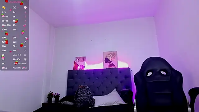 Ellie Alves online show from October 2025 01:10:02 PM