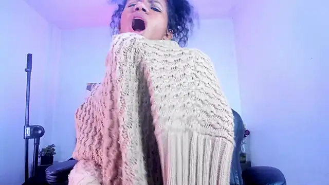 Ellie Alves online show from November 2025 02:39:02 PM