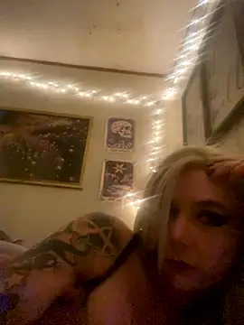 Heavenleigh33 online show from December 2025 08:45:02 AM