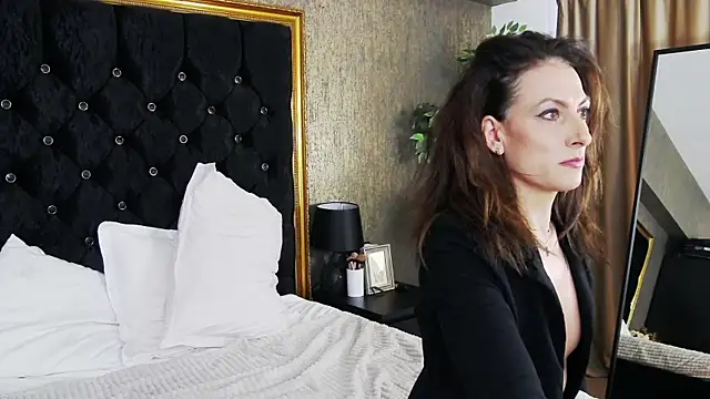 LisaCroft online show from February 2025 09:31:01 AM