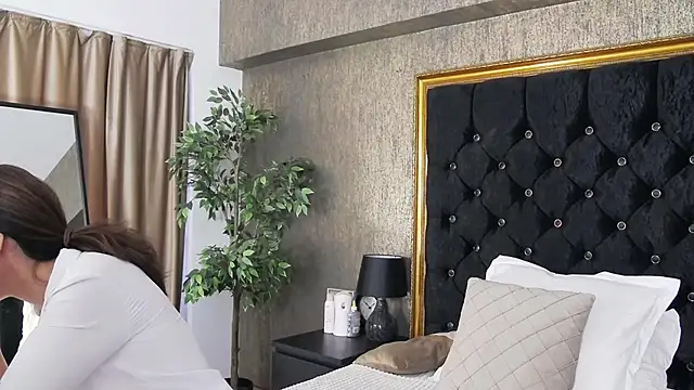 LisaCroft online show from February 2025 07:01:01 AM