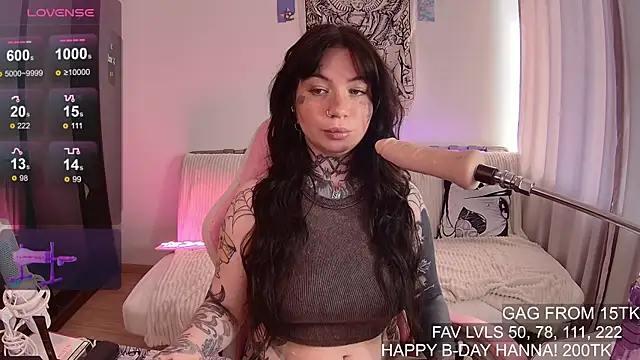 HannaXWonder online show from October 2025 12:03:01 PM