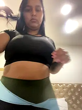 Fancyxlove online show from October 2025 12:39:02 PM