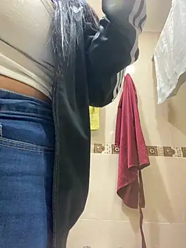 Fancyxlove online show from October 2025 12:42:02 PM