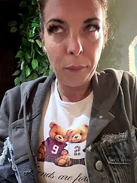 Almmaxxxx online show from September 2025 05:25:02 PM