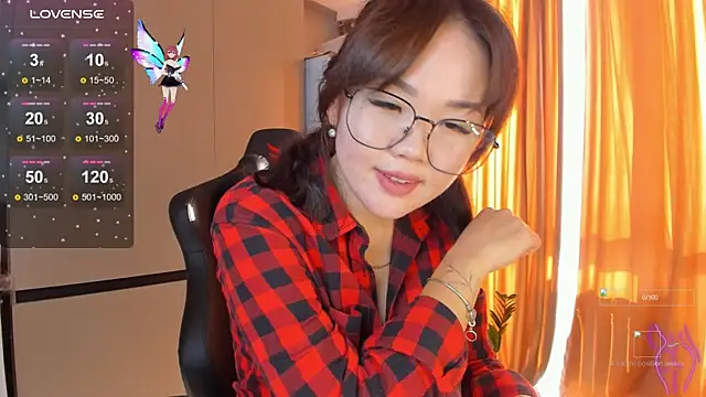 Snapshot of azure_moon2 chatting on October 2025 09:40:02 AM azure moon2 online show from October 2025 09:40:02 AM