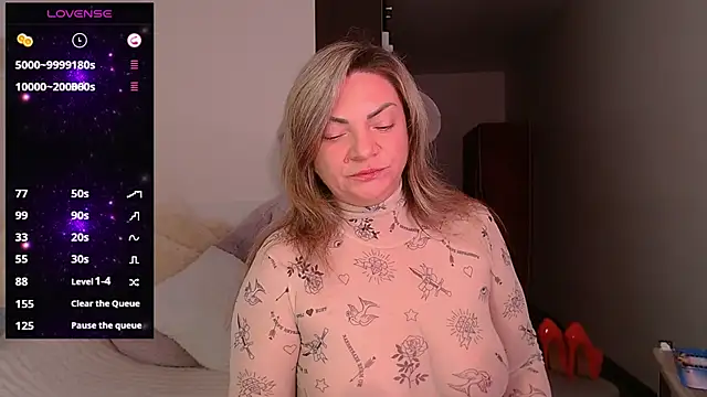 Snapshot of KristiOwen chatting on November 2025 04:22:02 AM KristiOwen online show from November 2025 04:22:02 AM