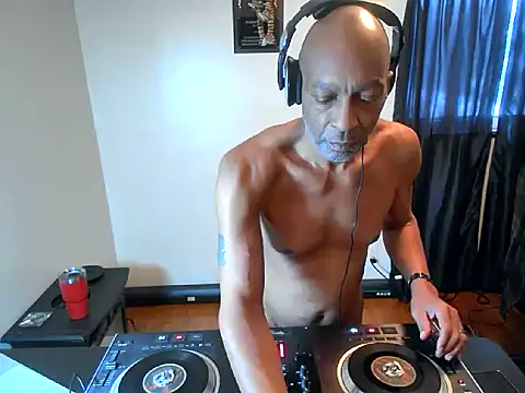 longdick4you8686 online show from January 2025 09:07:01 PM