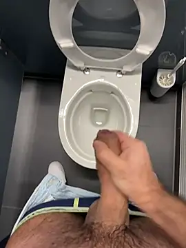 mrcumshotboy online show from February 2025 03:16:02 PM