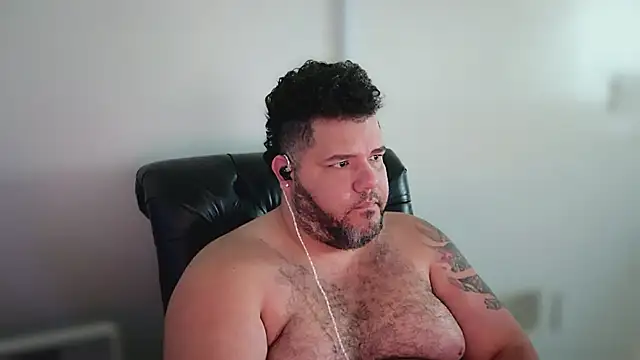 Snapshot of Gabihotxxx1 chatting on May 2026 02:11:01 PM Gabihotxxx1 online show from May 2026 02:11:01 PM