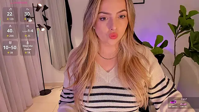 Snapshot of AmyWood chatting on January 2026 07:28:02 PM AmyWood online show from January 2026 07:28:02 PM