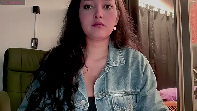 Snapshot of MarcellaGriffin chatting on June 2026 01:00:02 PM MarcellaGriffin online show from June 2026 01:00:02 PM