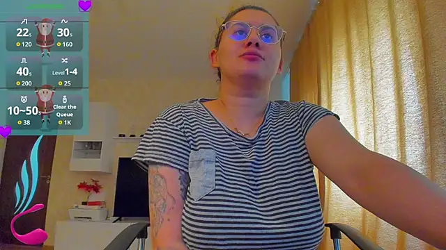 hot evil queen online show from December 2025 11:15:02 AM