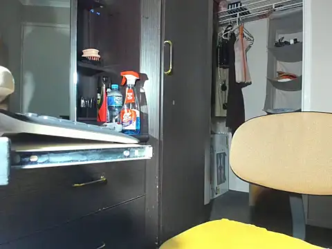 Snapshot of Angelchezcka chatting on March 2026 11:40:01 AM Angelchezcka online show from March 2026 11:40:01 AM