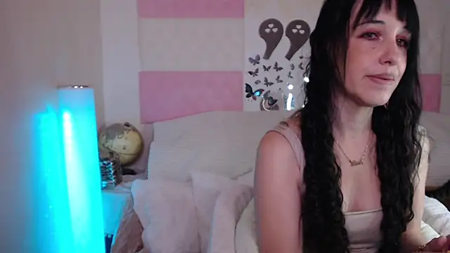 -carla- online show from November 2025 06:15:01 AM