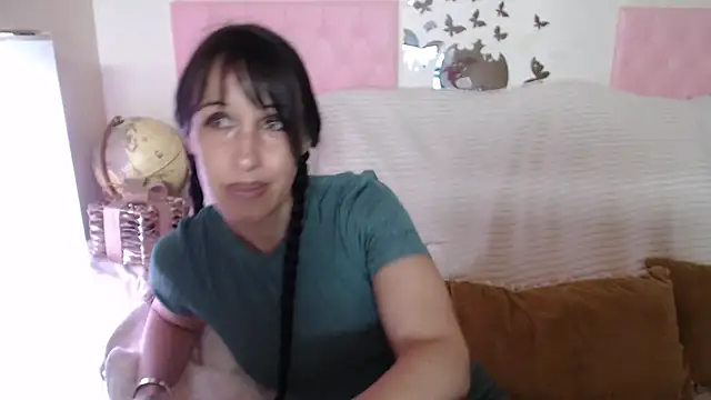 -carla- online show from June 2026 05:57:02 AM