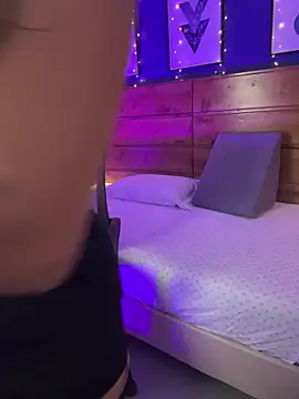 mahia queen online show from March 2026 02:33:02 AM